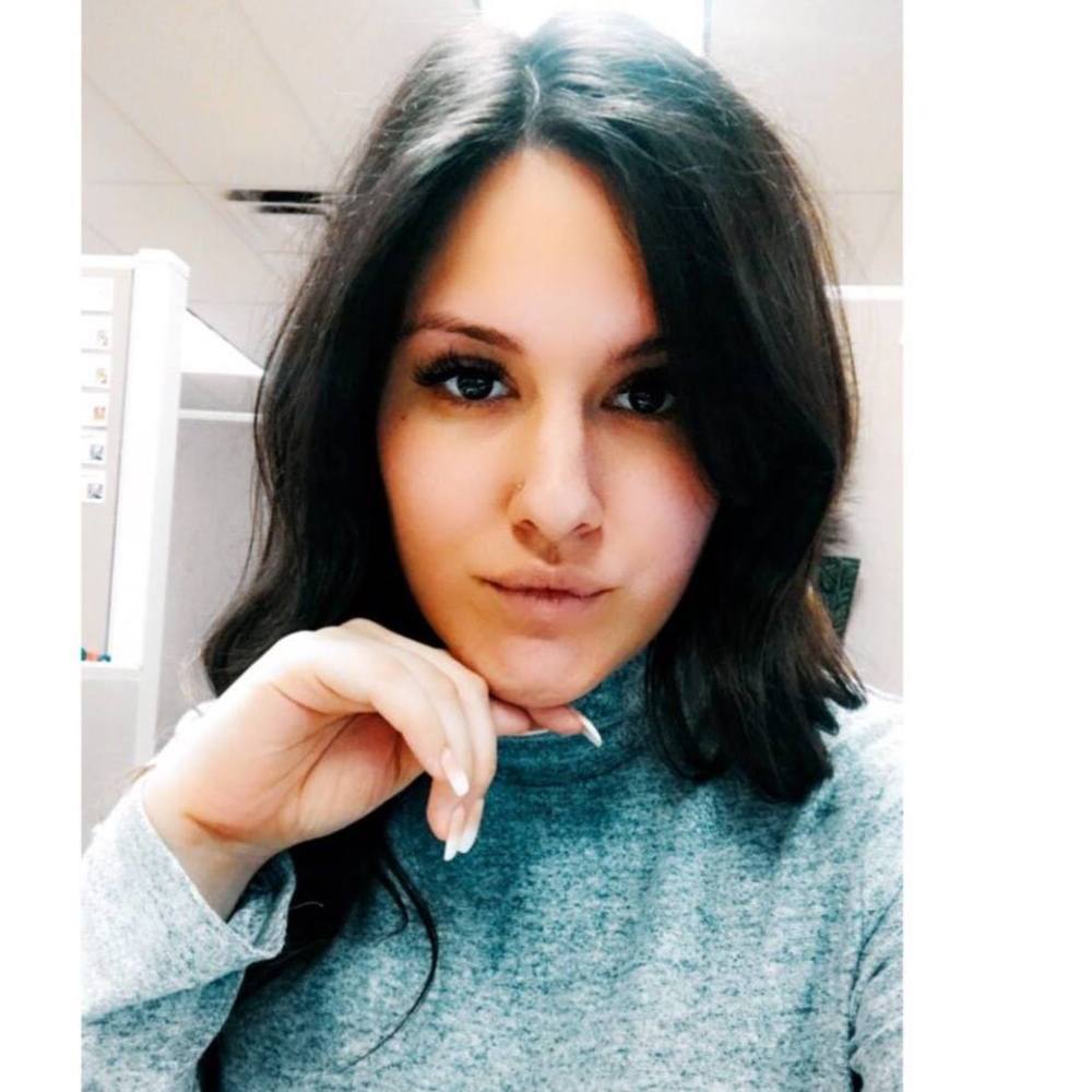 Meet your Posher, Michaela